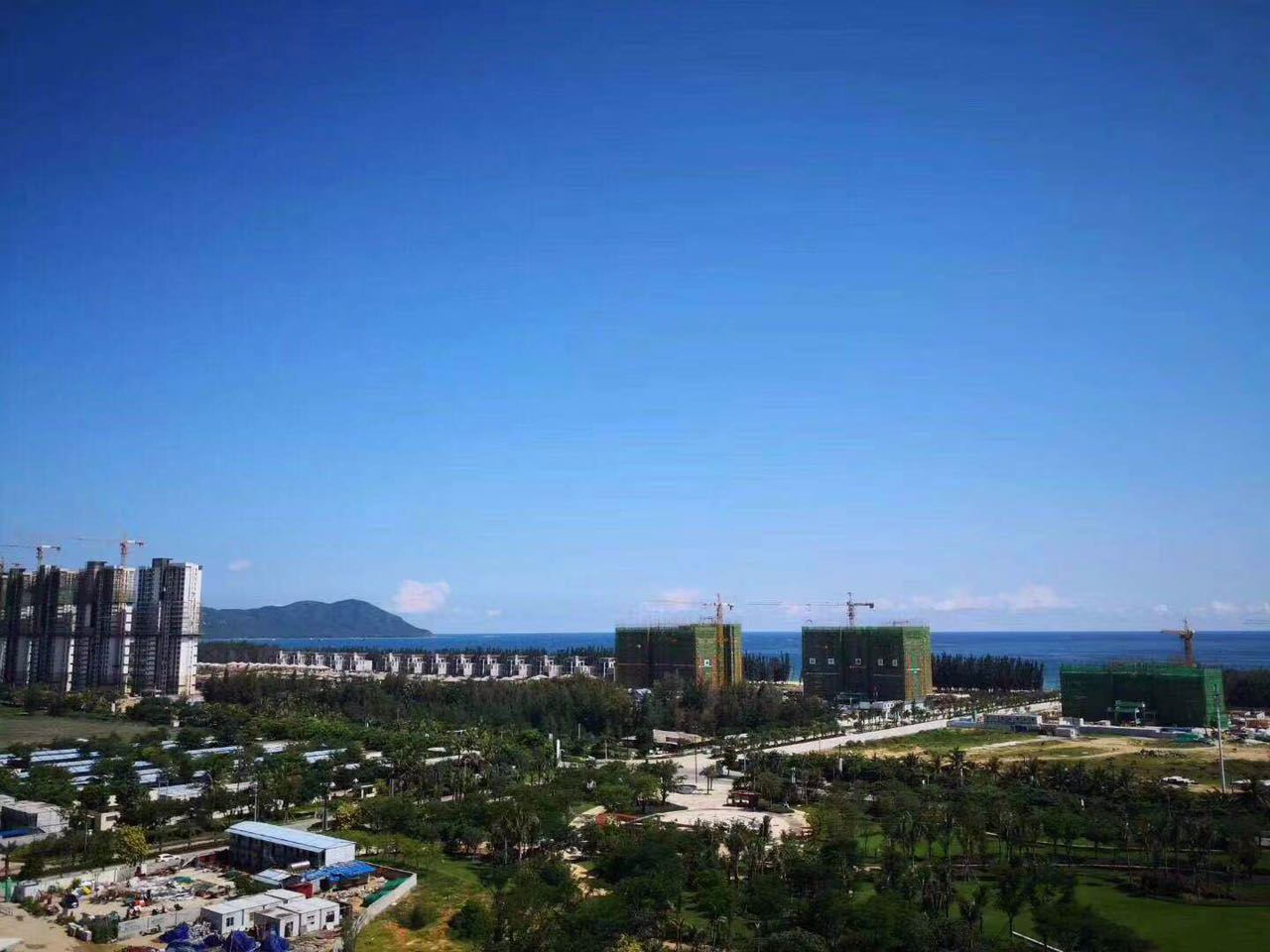 雅居乐清水湾云海帆歌实景图