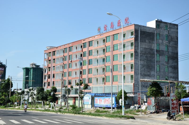 周边配套：宝岛医院 