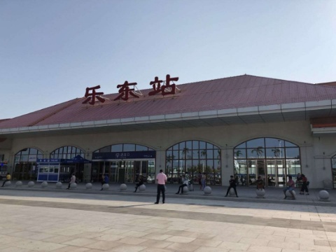 龙腾湾·绿源广场高铁站 