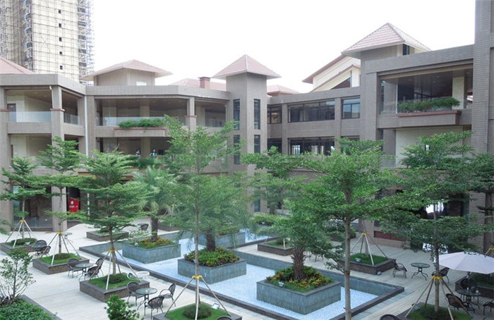 芭提雅火山岩温泉小镇